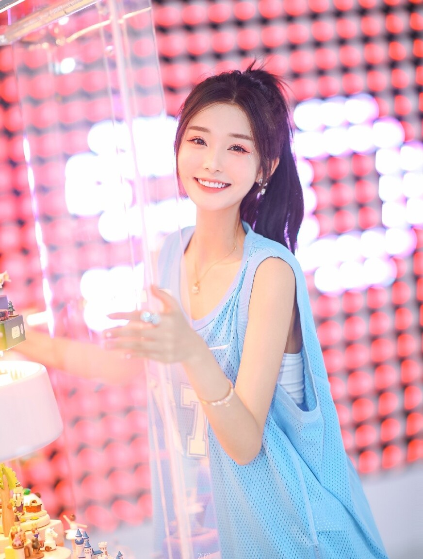 Qiujiaxuan25 brides bay dating