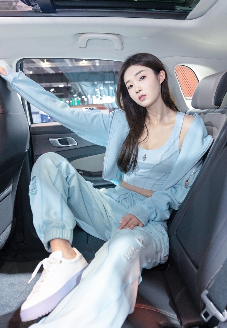 Qiujiaxuan25 brides bay dating