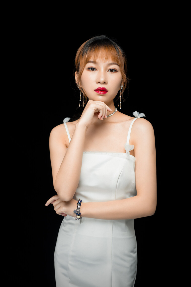 Deng Fei Jun brides bay dating ladies online