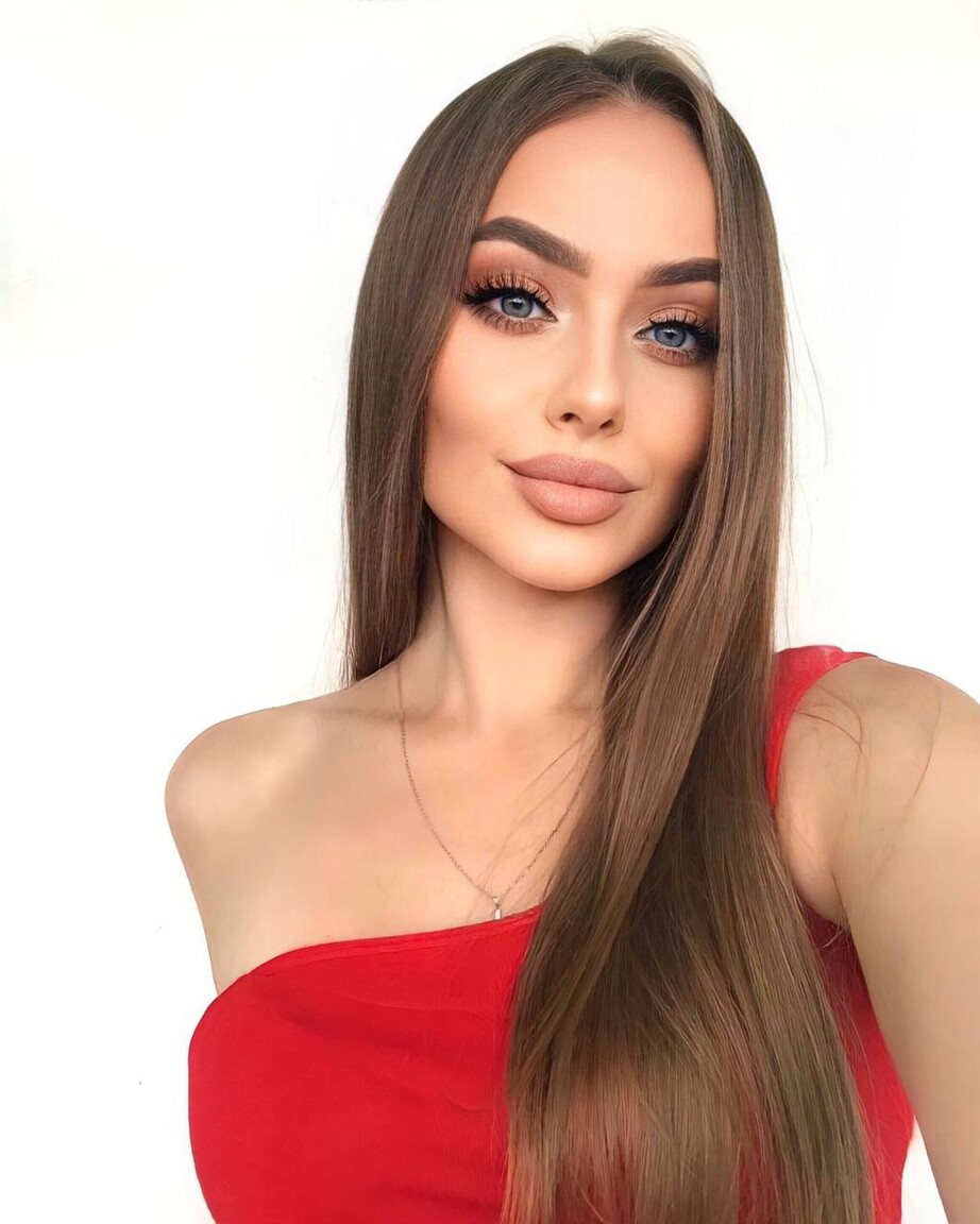 Mariana dating internationally