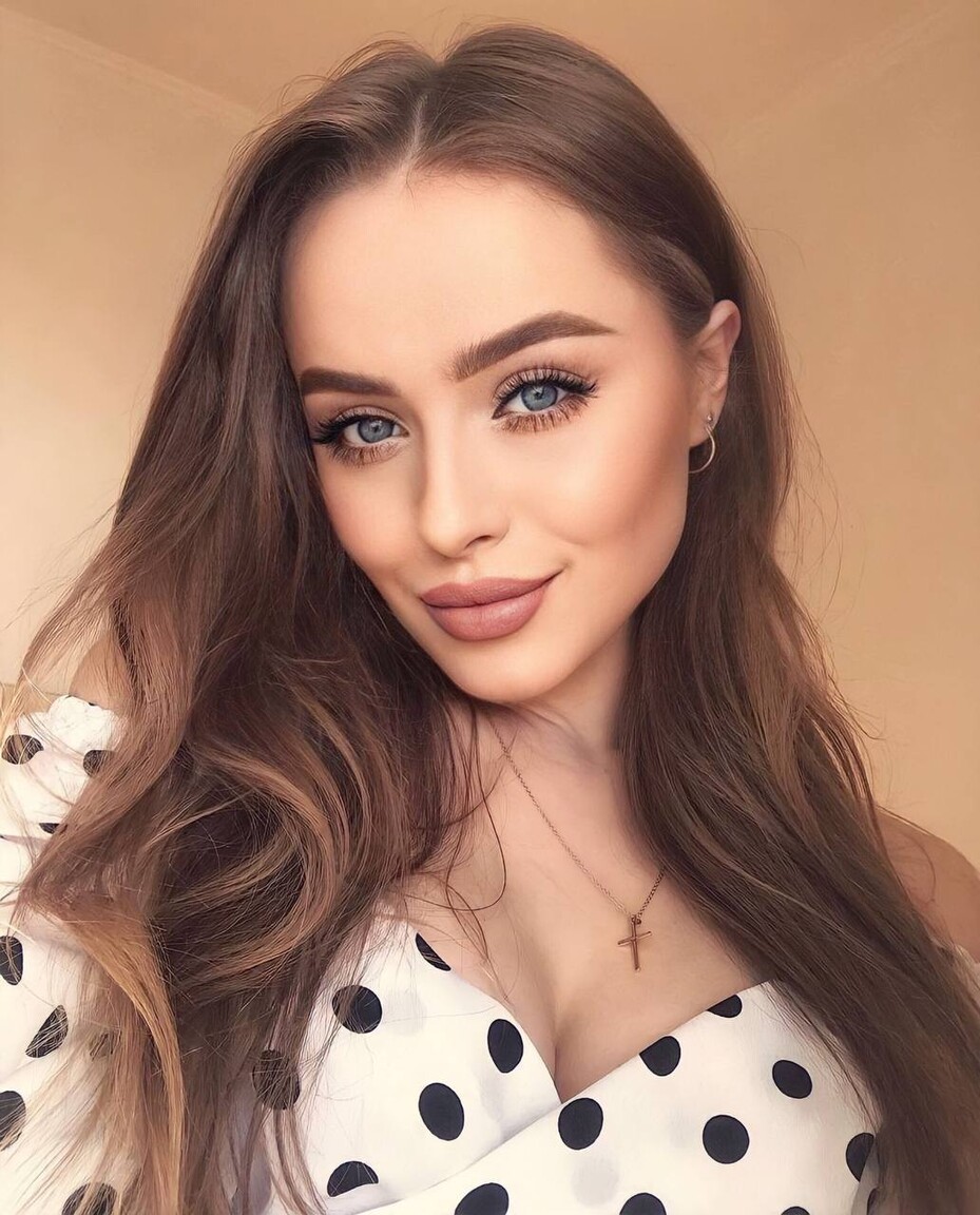 Mariana dating internationally