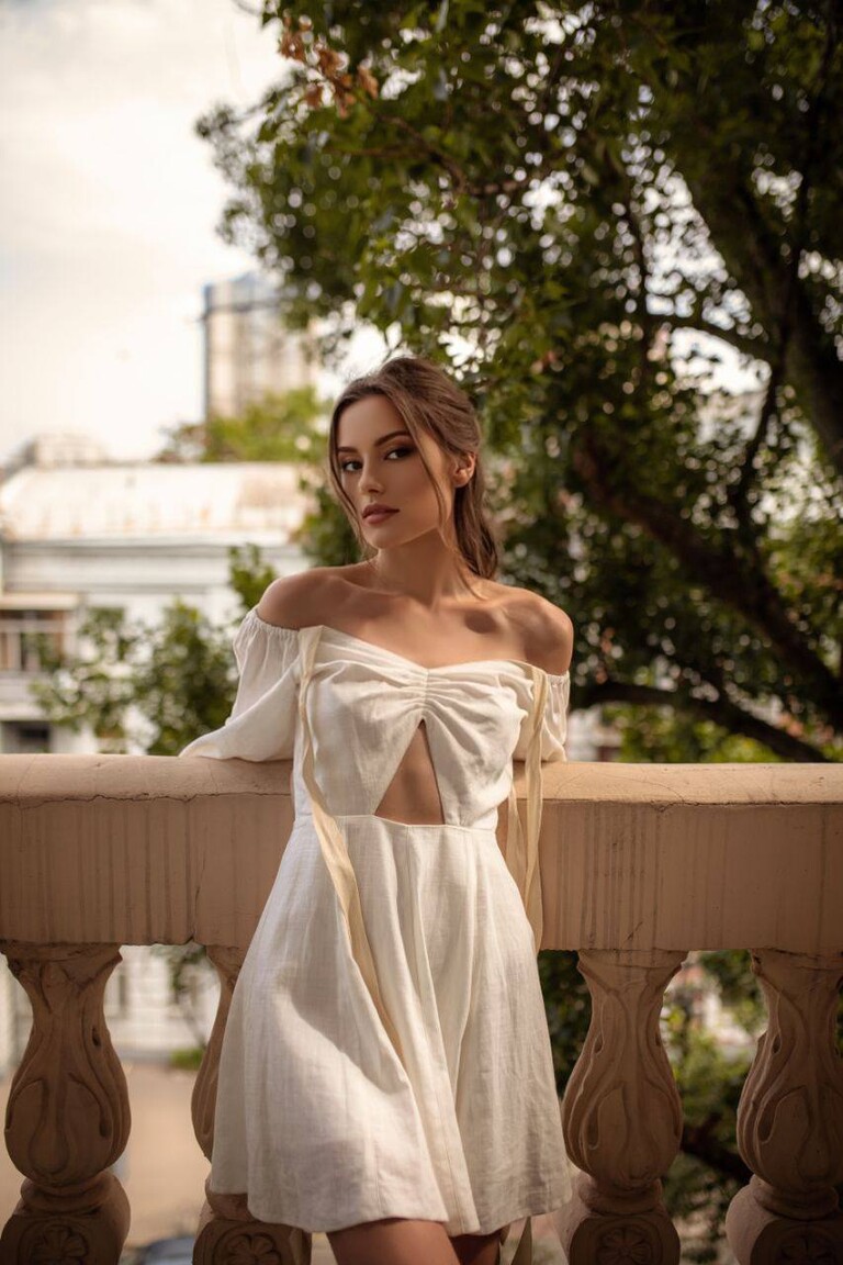 Victoria dating international online