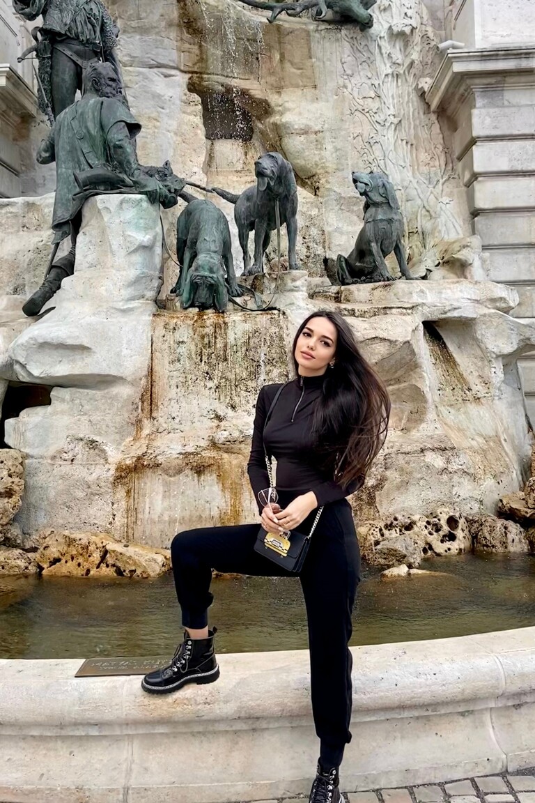 Kate dating international online