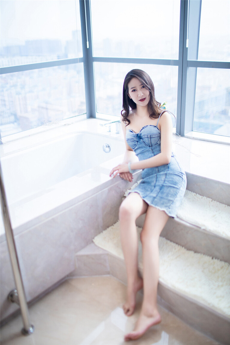 Li Yang Yang  dating with international student