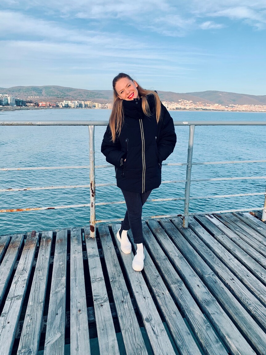 Alena 7 brides dating site