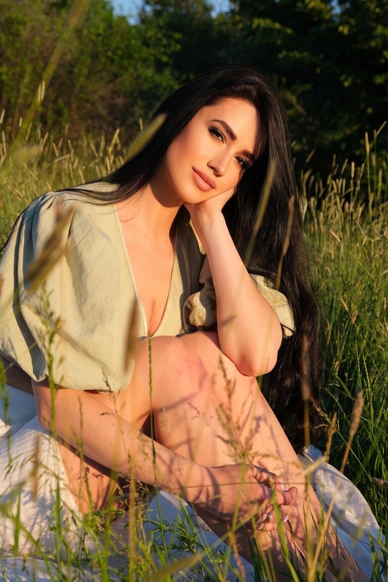 Victoria international dating canada