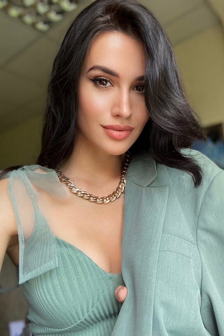 Victoria international dating canada