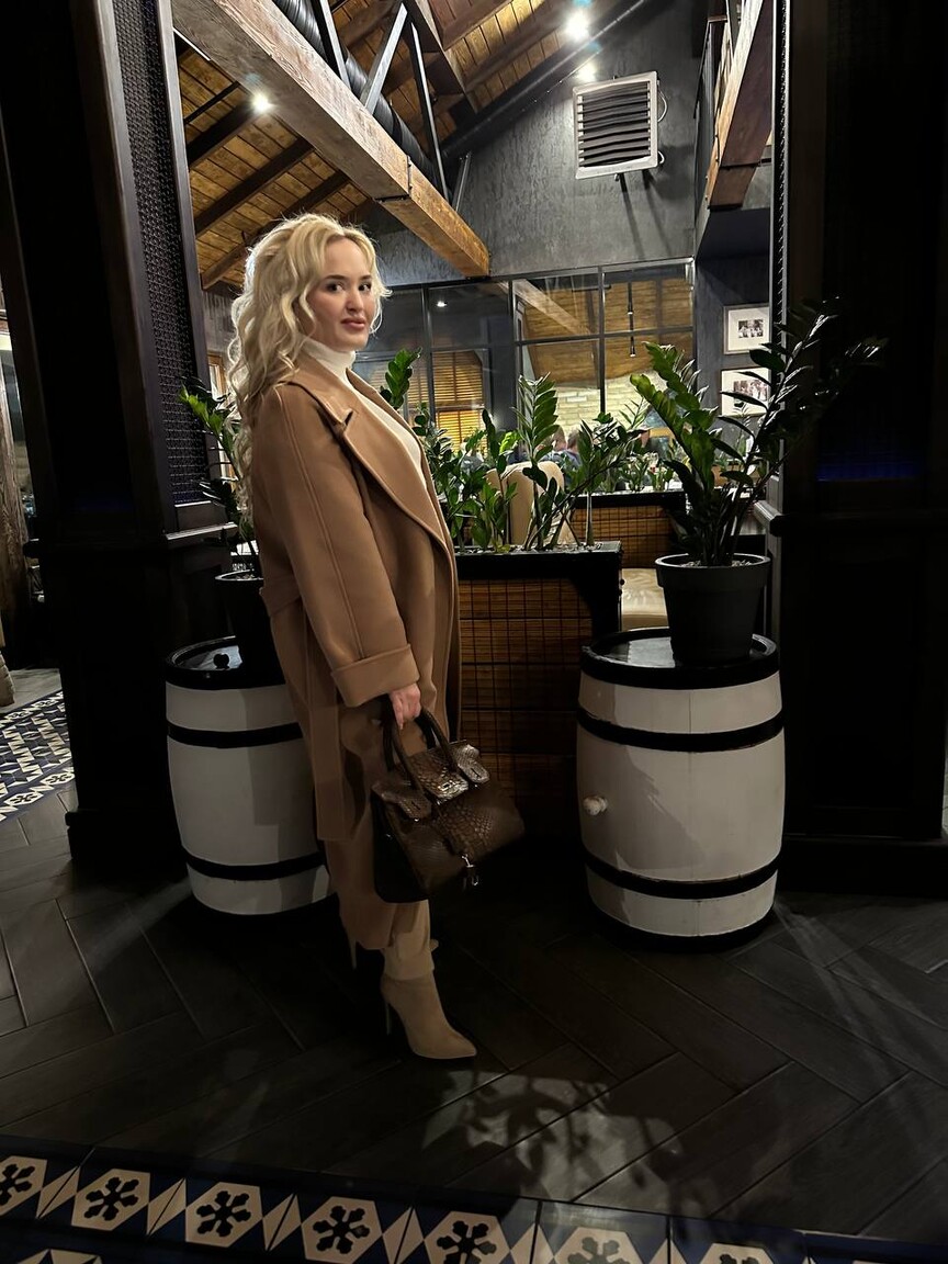 Julia romanian brides dating