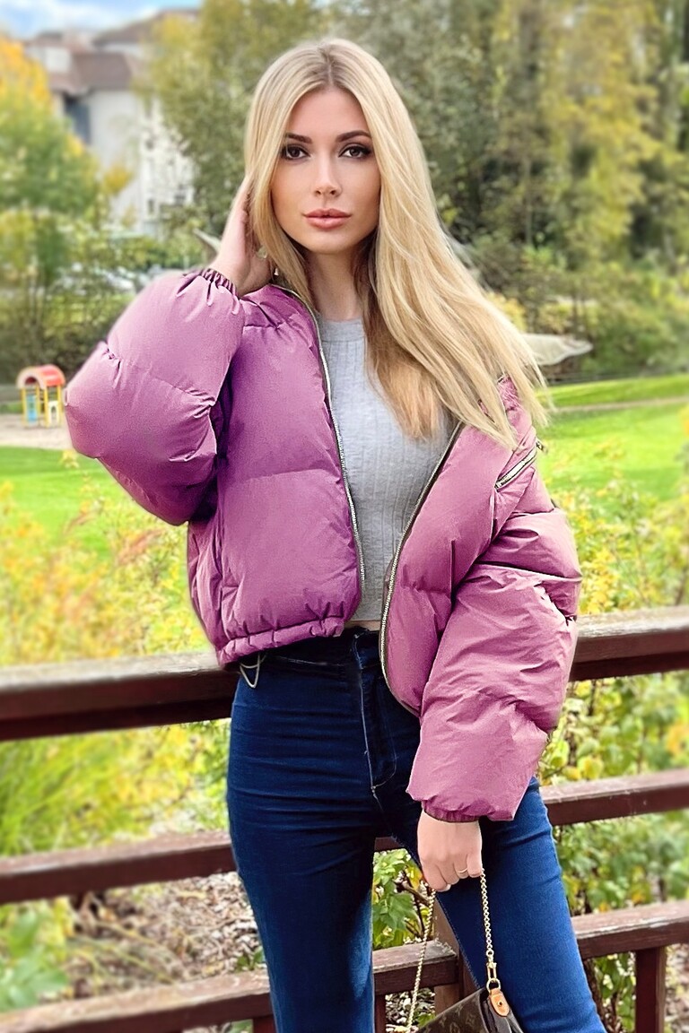 Daria date of bridesmaid