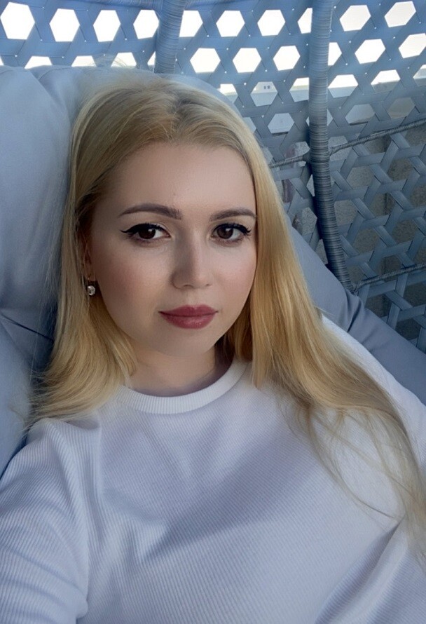 Diana dating a international student