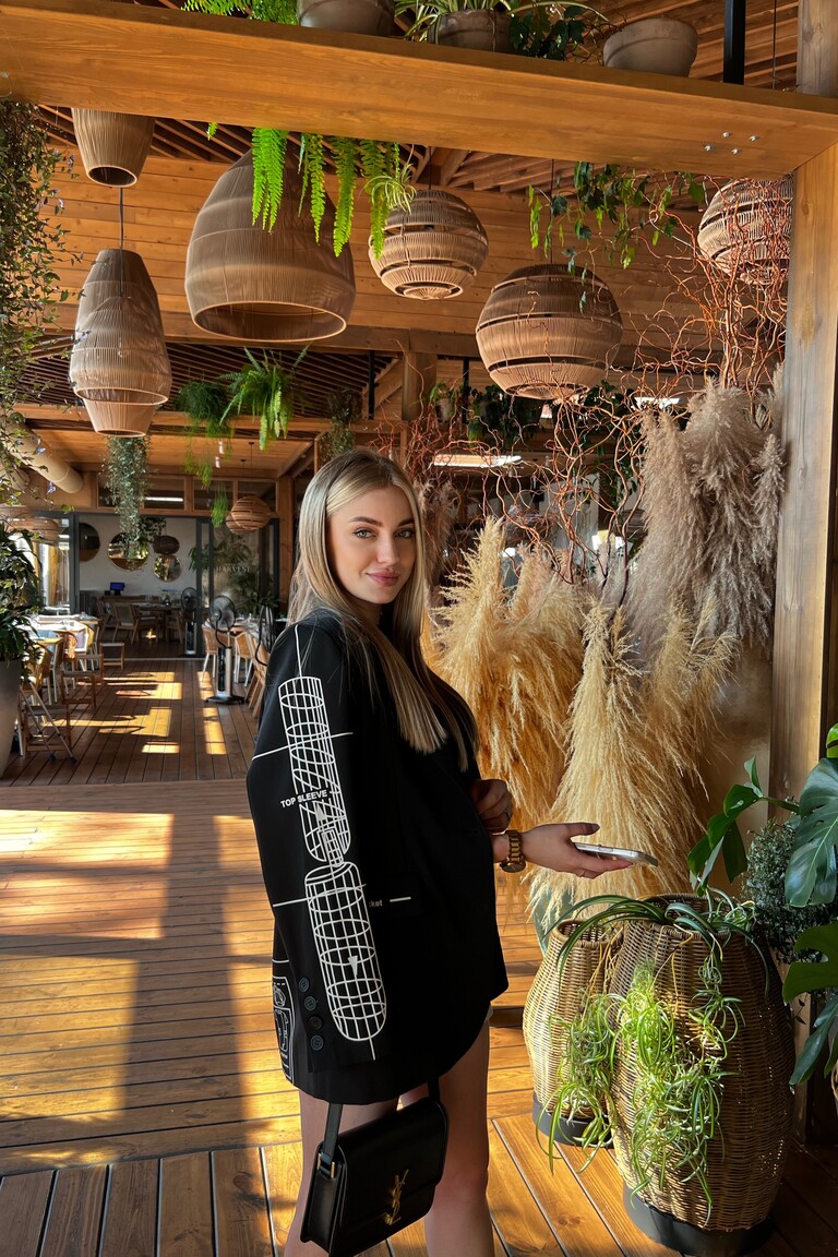 Victoria international dating website