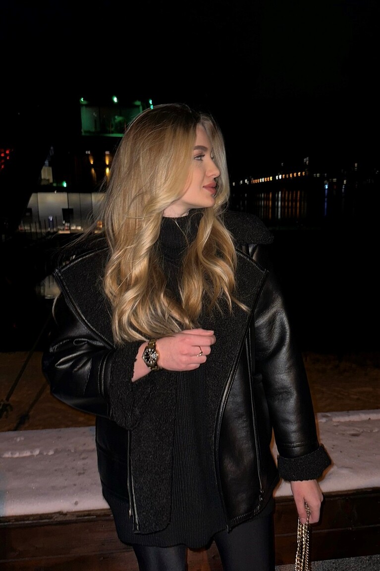 Victoria international dating website