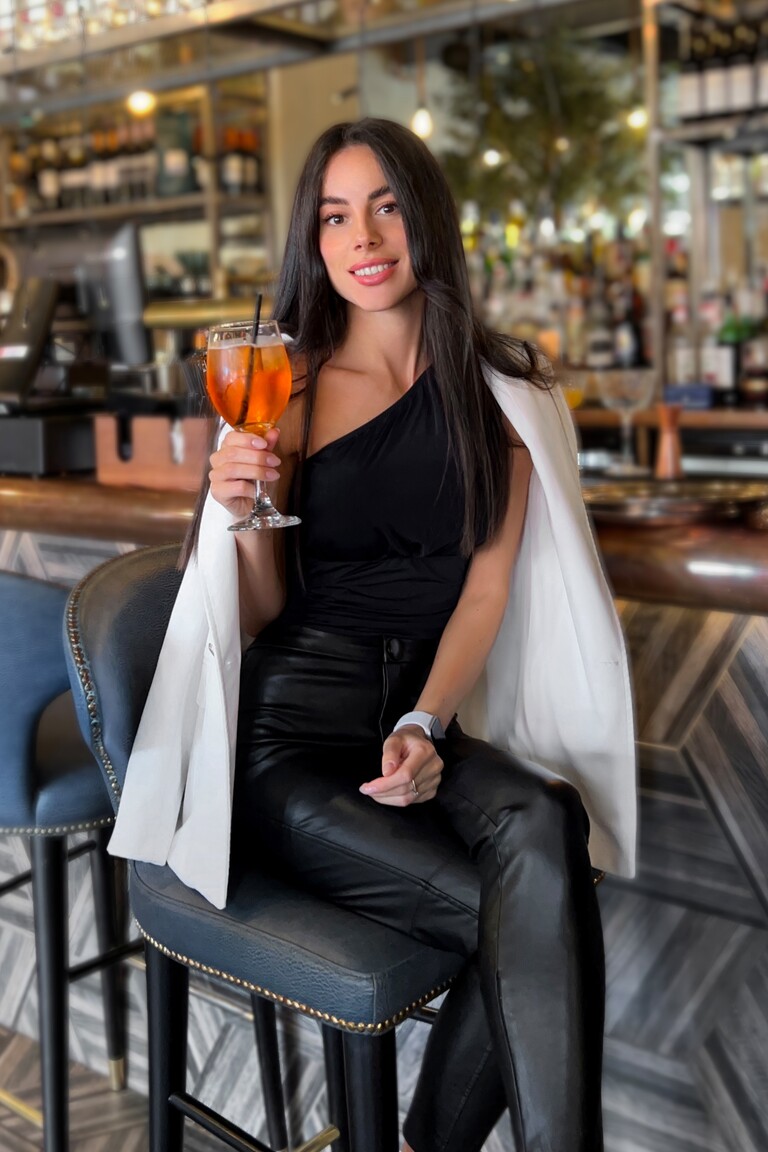 Julia brides bay dating