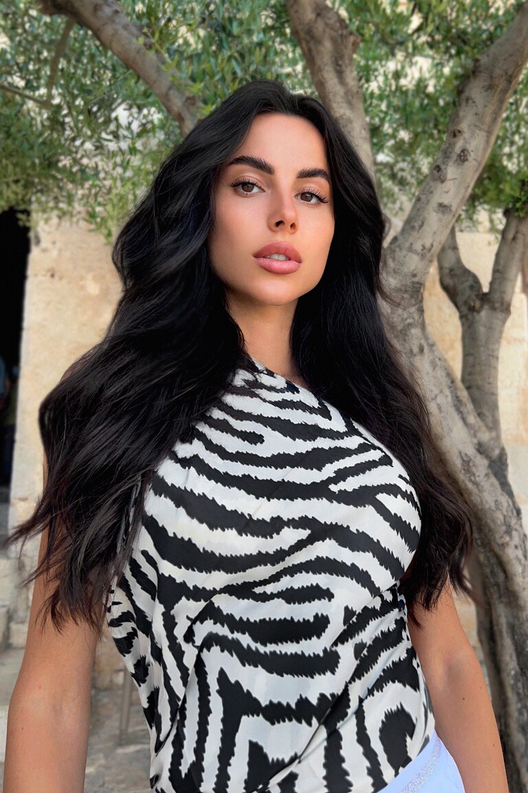 Julia brides bay dating