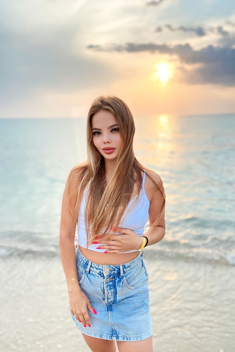 Ilona brides bay dating