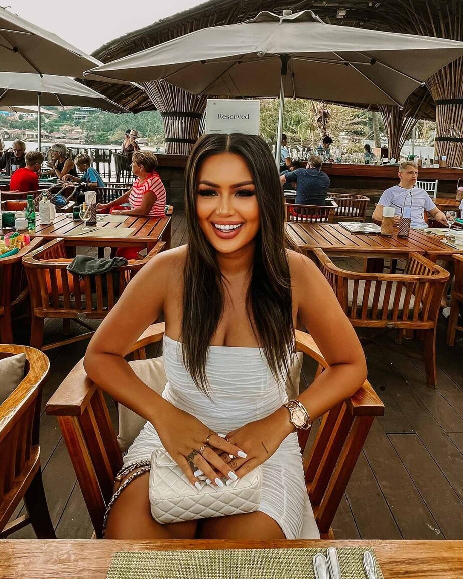 Melinda indonesian brides dating site