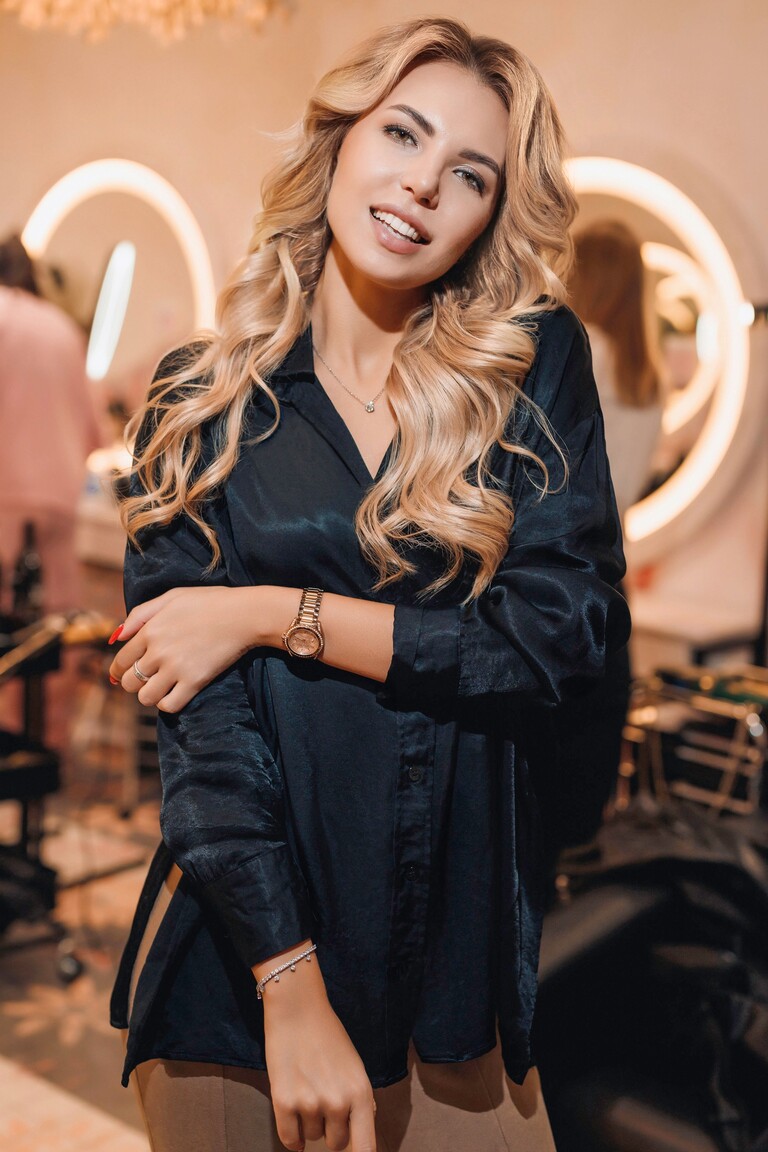 Taisia international dating europe