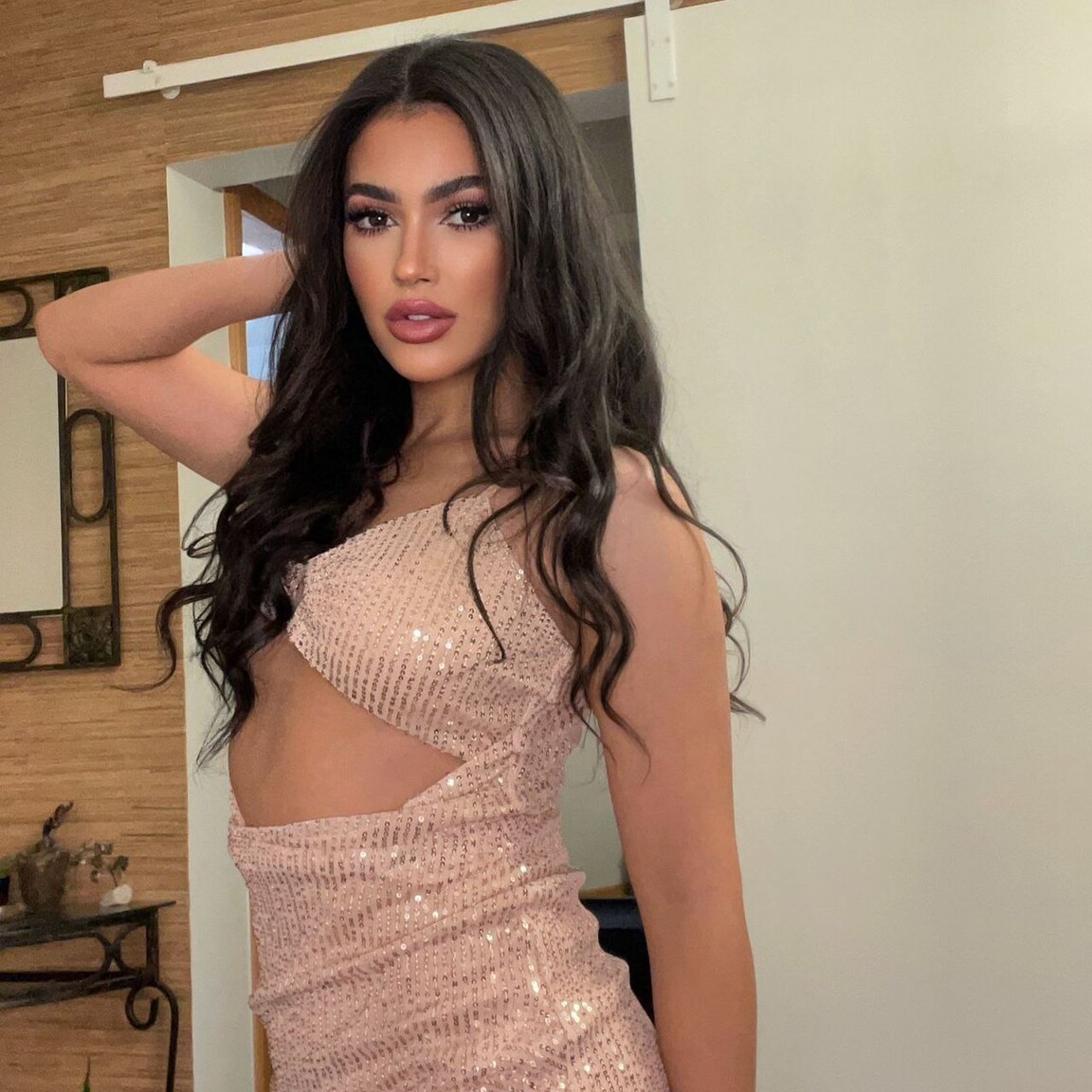 Alline international dating london