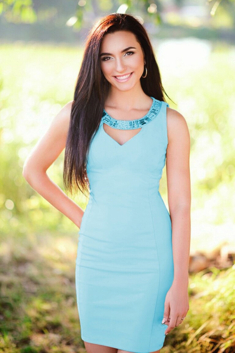 Daria latin brides dating