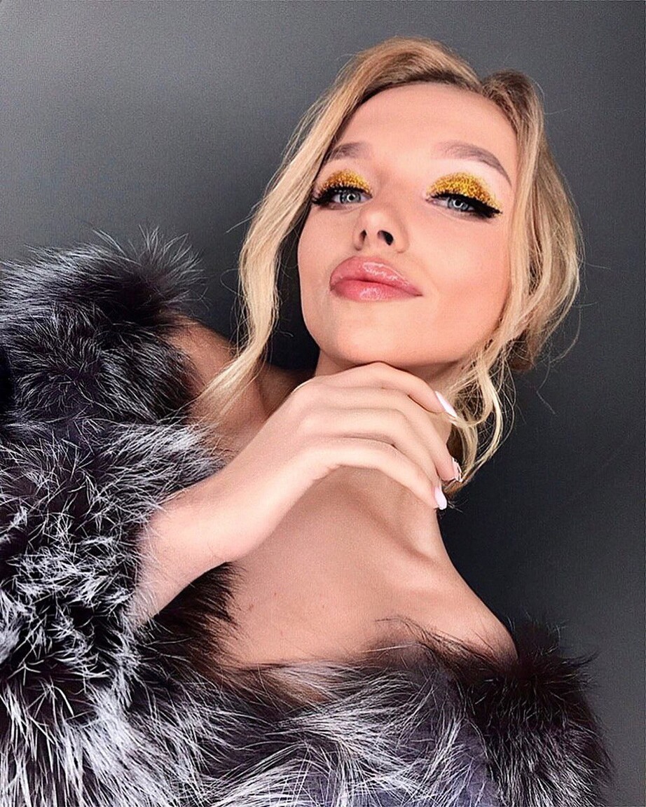 Emilia uzbek brides dating