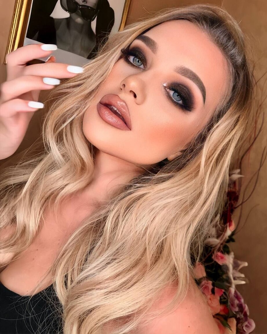 Emilia uzbek brides dating