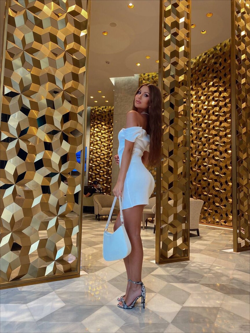 Nicole international dating england