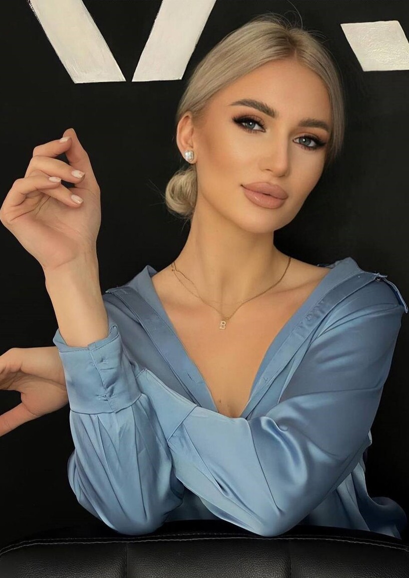 Valeria international dating uk