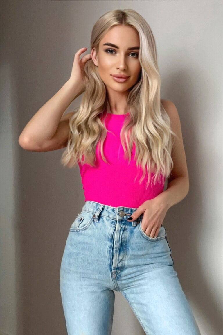 Valeria international dating uk