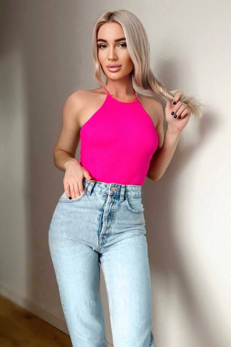 Valeria international dating uk