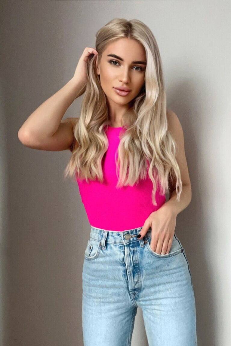 Valeria international dating uk