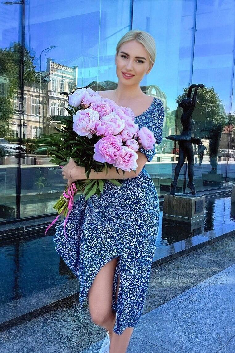 Valeria international dating uk