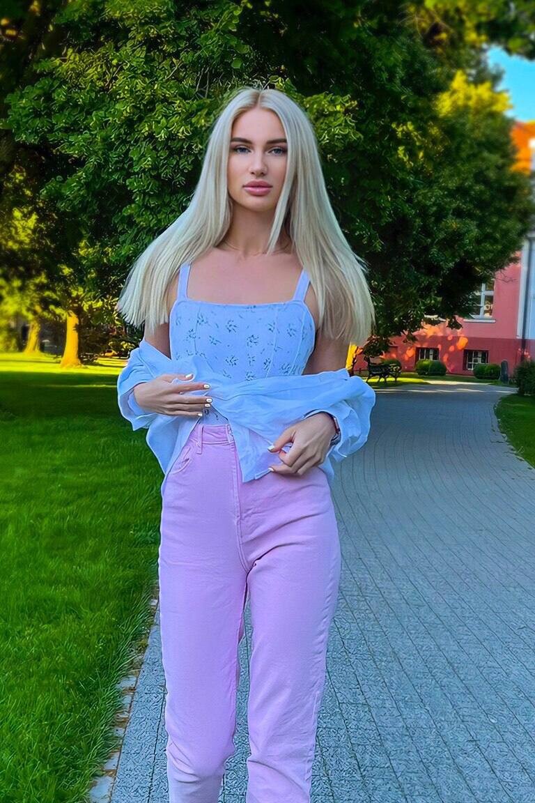 Valeria international dating uk