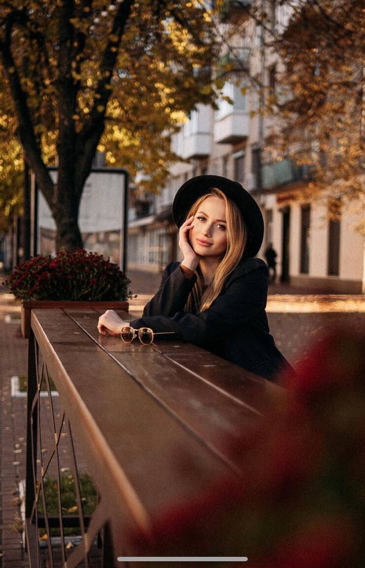 Yana romanian brides dating