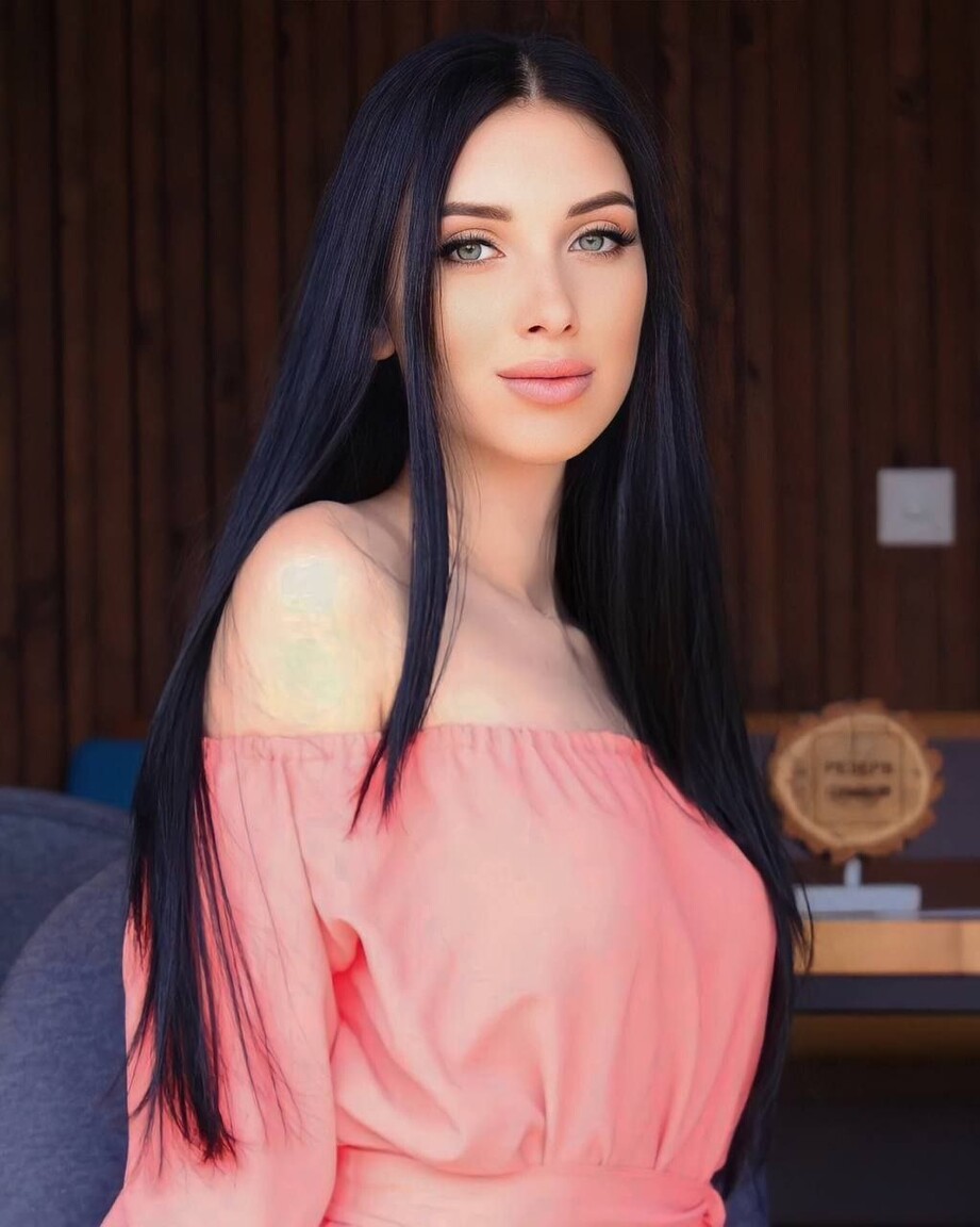 Irina international dating romania