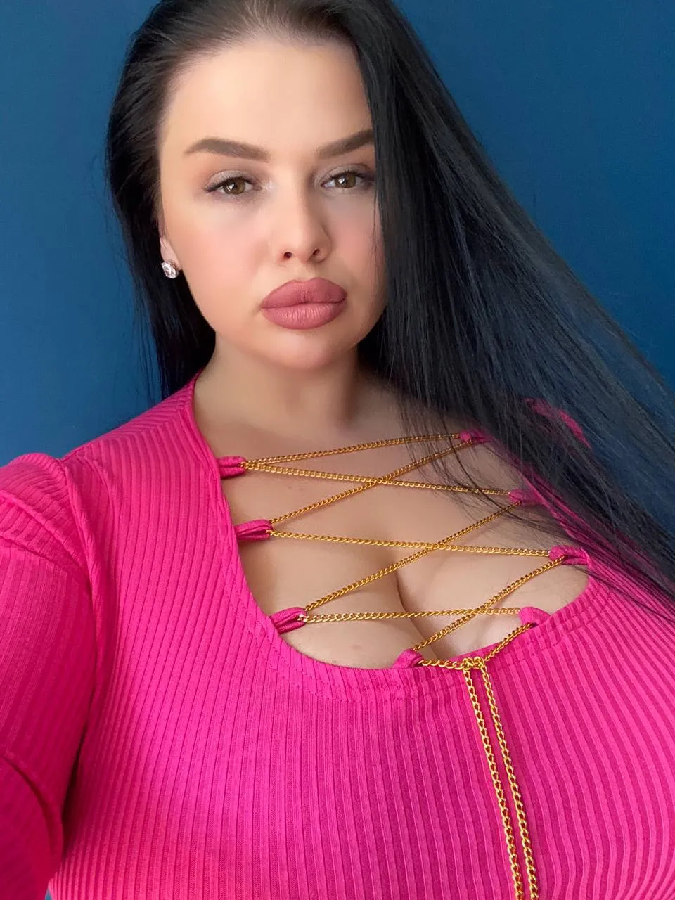 Kris date of bridesmaid