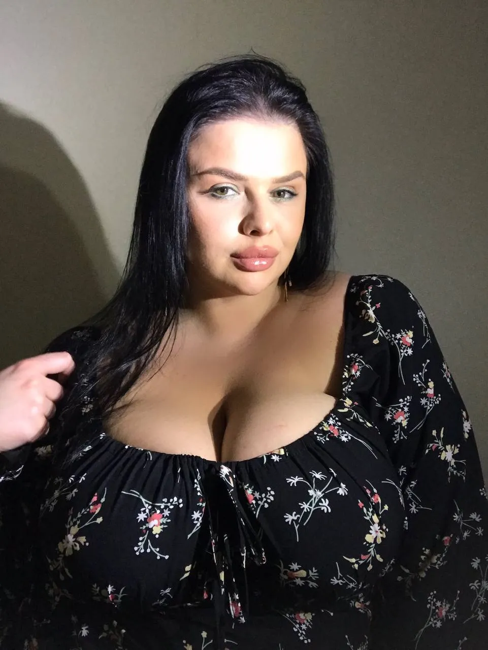 Kris date of bridesmaid