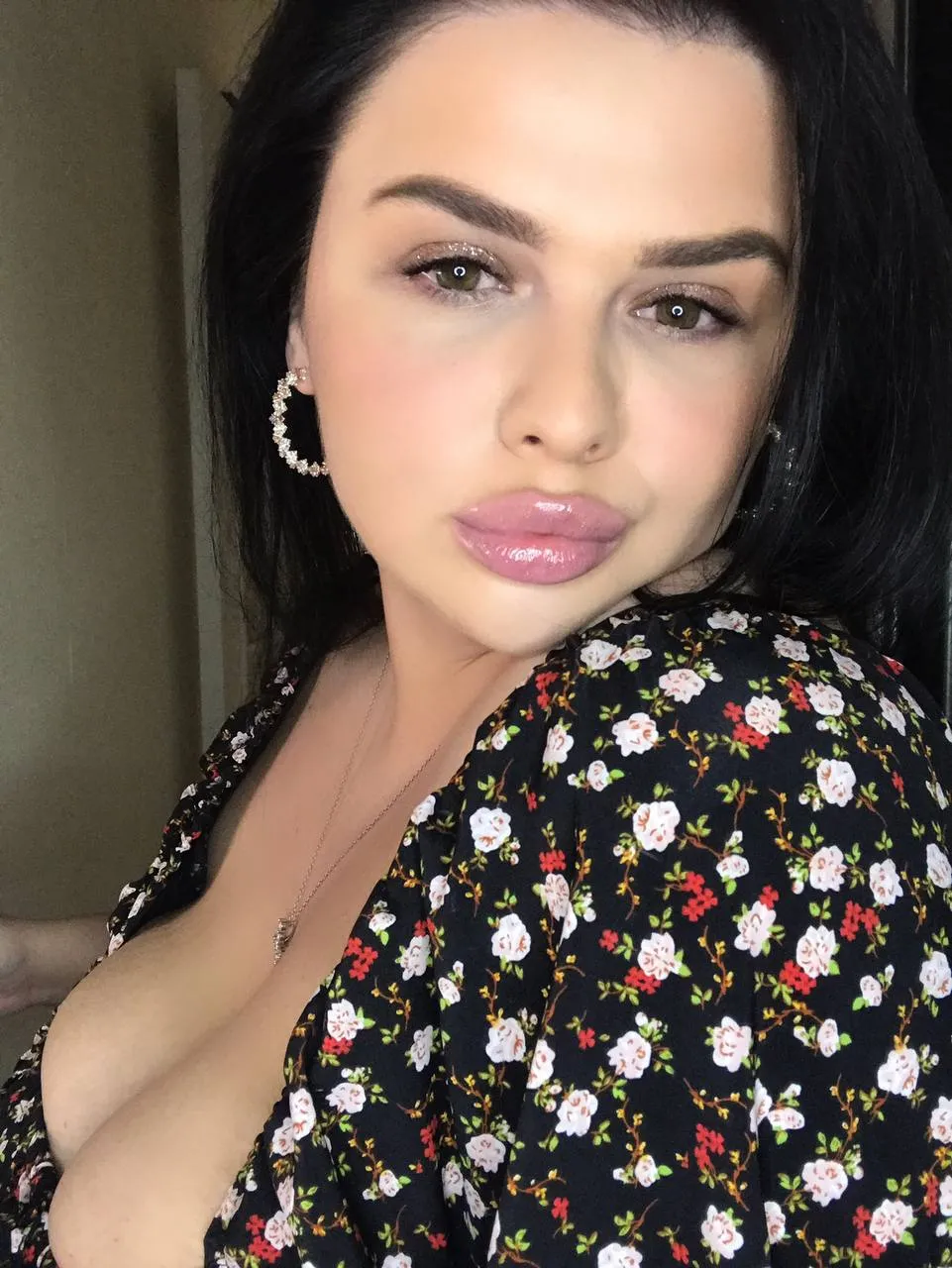 Kris date of bridesmaid