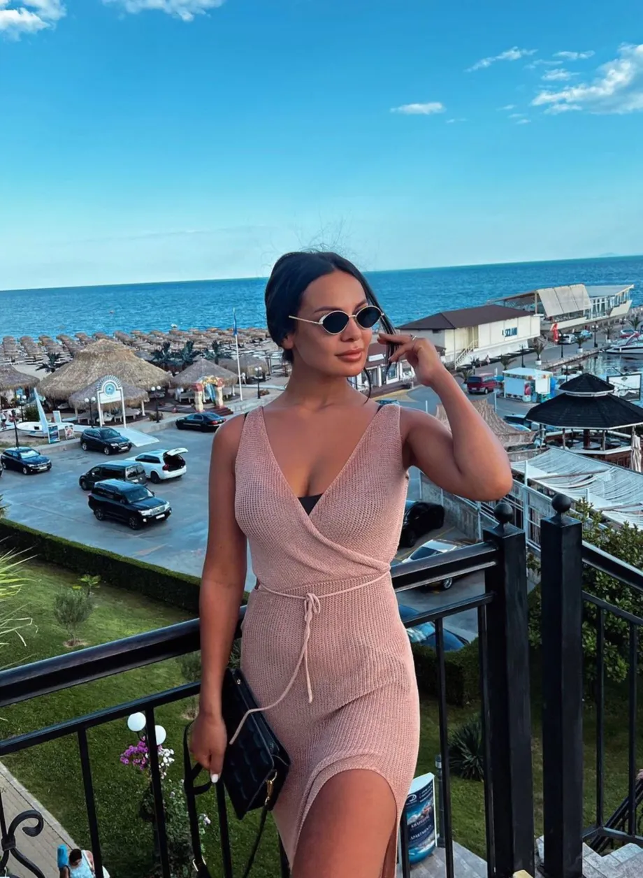 Anastasia dating internationally online