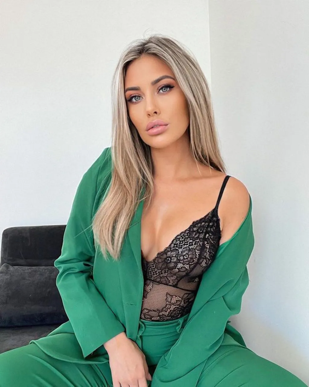 Kelly dating with international student