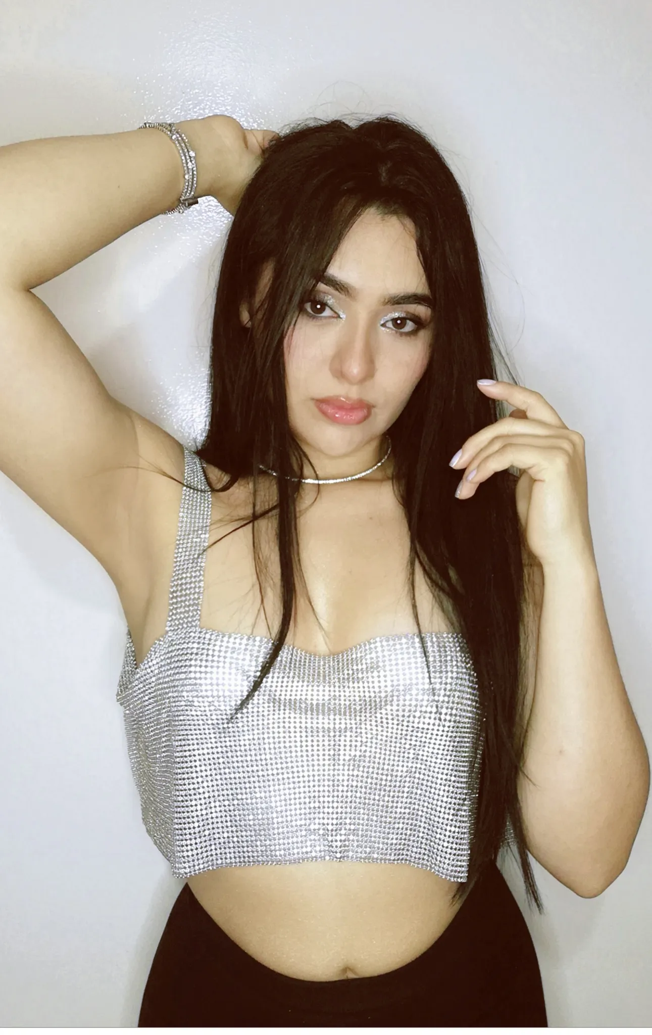 Ariza international dating london