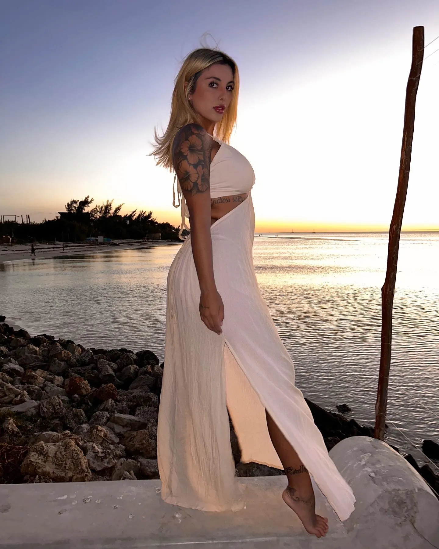 Alexia international dating pof