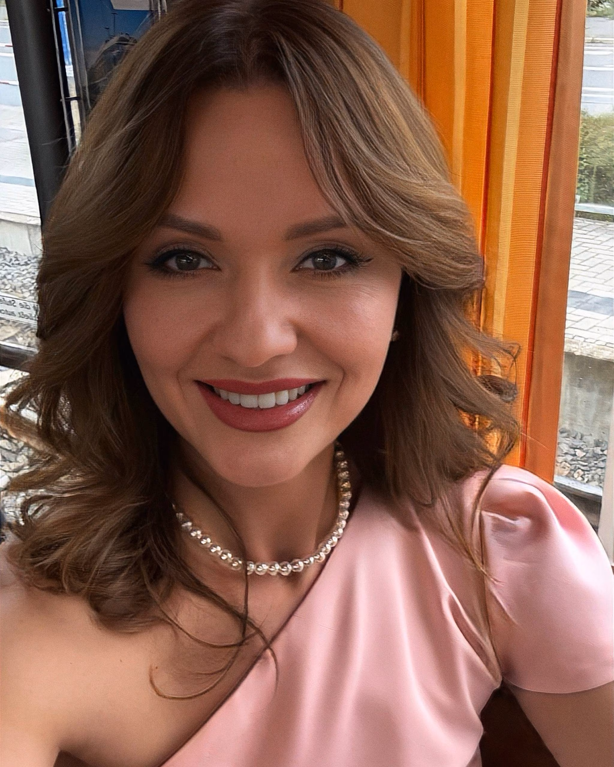 Anna 39 Düsseldorf Germany find bride com dating reviews