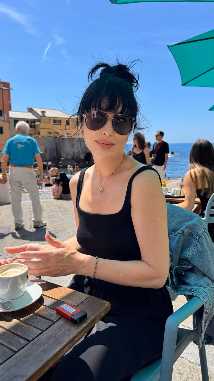 Alisa 48 Milan Italy how to marry